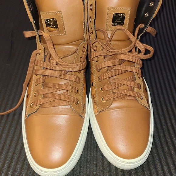 MCM Sneakers - Picture 1 of 5